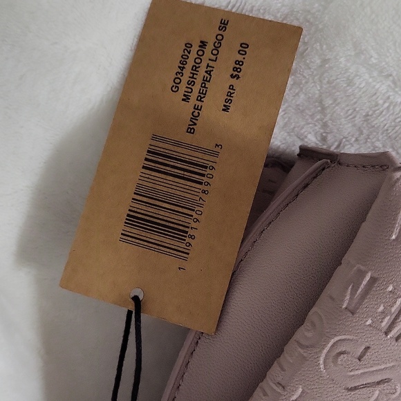 Steve Madden Blush Embossed Crossbody Bag - Picture 4 of 9